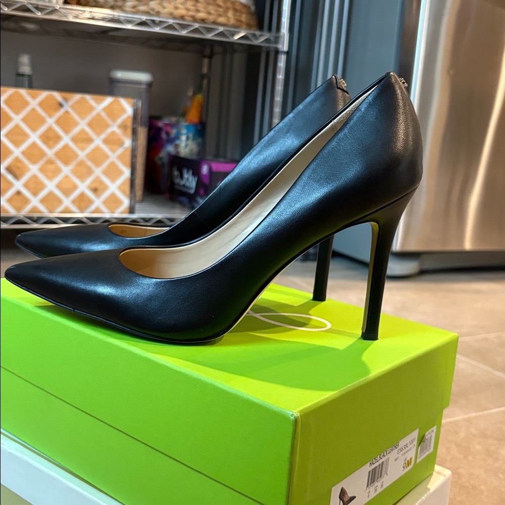 NIB Sam Edelman Hazel Black Leather Heels - Picture 8 of 12
